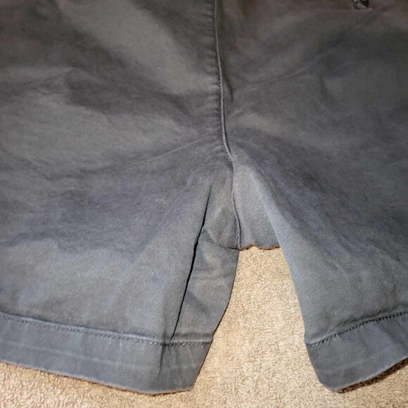 Eddie Bauer Stretch Curvy Pockets Gray Shorts Size 16 preowned 4.5" inseam - Picture 9 of 9